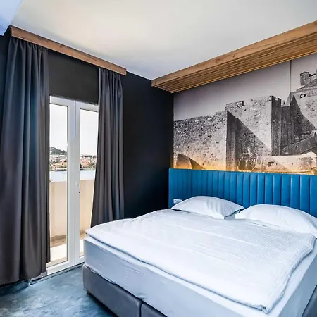 Tayra - Comfort With Balcony Br3