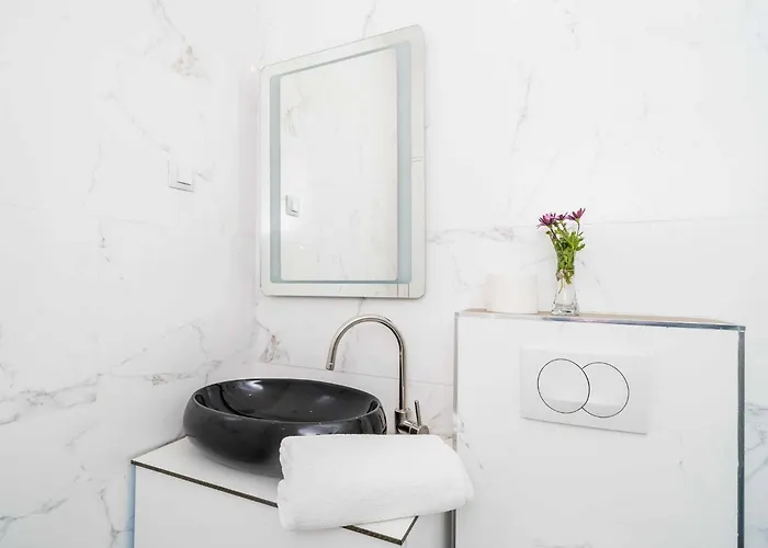 Tayra - Comfort With Balcony Br3