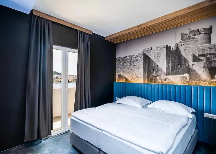 Tayra - Comfort With Balcony Br3