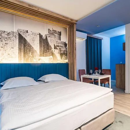 Tayra - Comfort With Balcony Br3 *